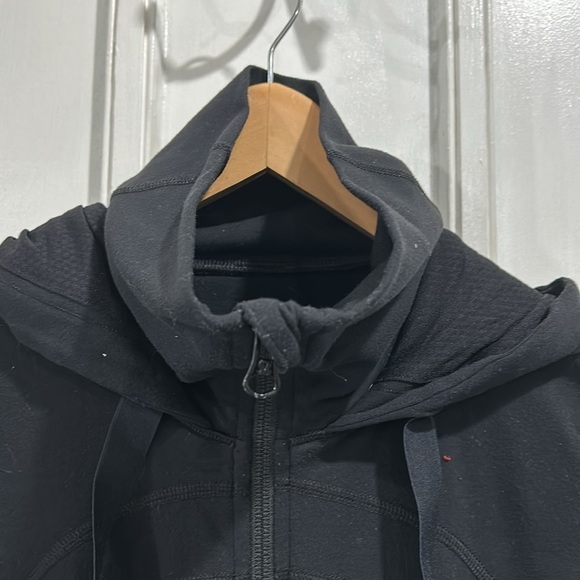 Lululemon Stride Full Zip Jacket with Hood and Thumb Holes in Black - 6 - Picture 5 of 9